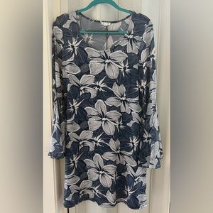 💙🤍Beautiful Women’s Blue/White Floral Dress💙🤍